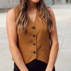 MM Lafleur Roo Vest Brown Button-Up